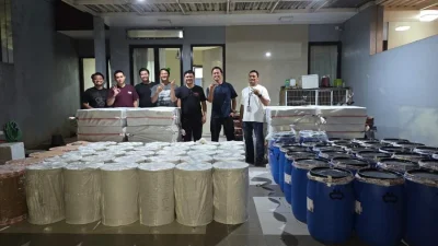Jaringan Narkoba Internasional Terkuak: Polisi Sita 1,5 Ton Bahan Baku di Laboratorium Karisoprodol Ilegal Jaktim, Dua Pemasok Diciduk